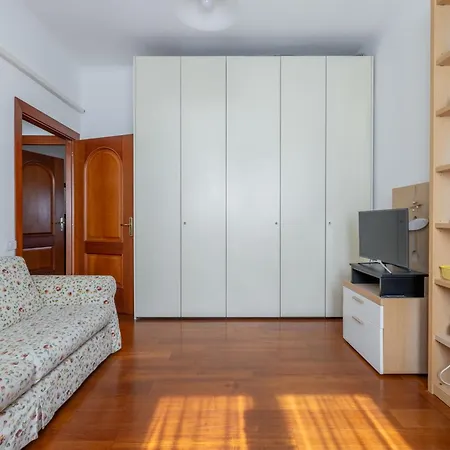 Retreat Near The Appian Way & Catacombs Apartment