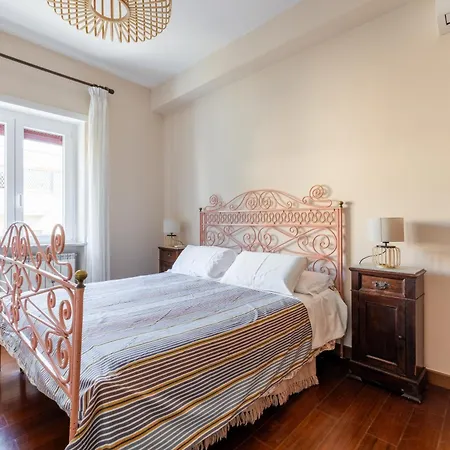 Retreat Near The Appian Way & Catacombs Apartment