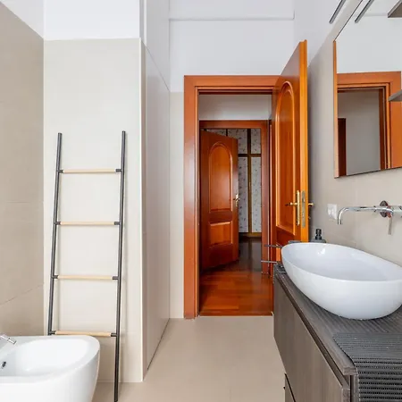 Apartment Retreat Near The Appian Way & Catacombs