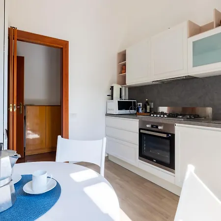 Retreat Near The Appian Way & Catacombs Рим